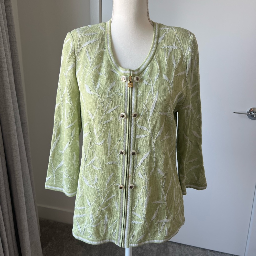 St. John Soft Green Knitwear